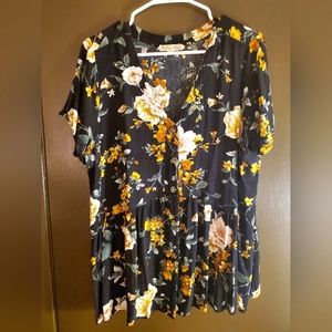 3/15 ☆☆☆ Floral button-up blouse